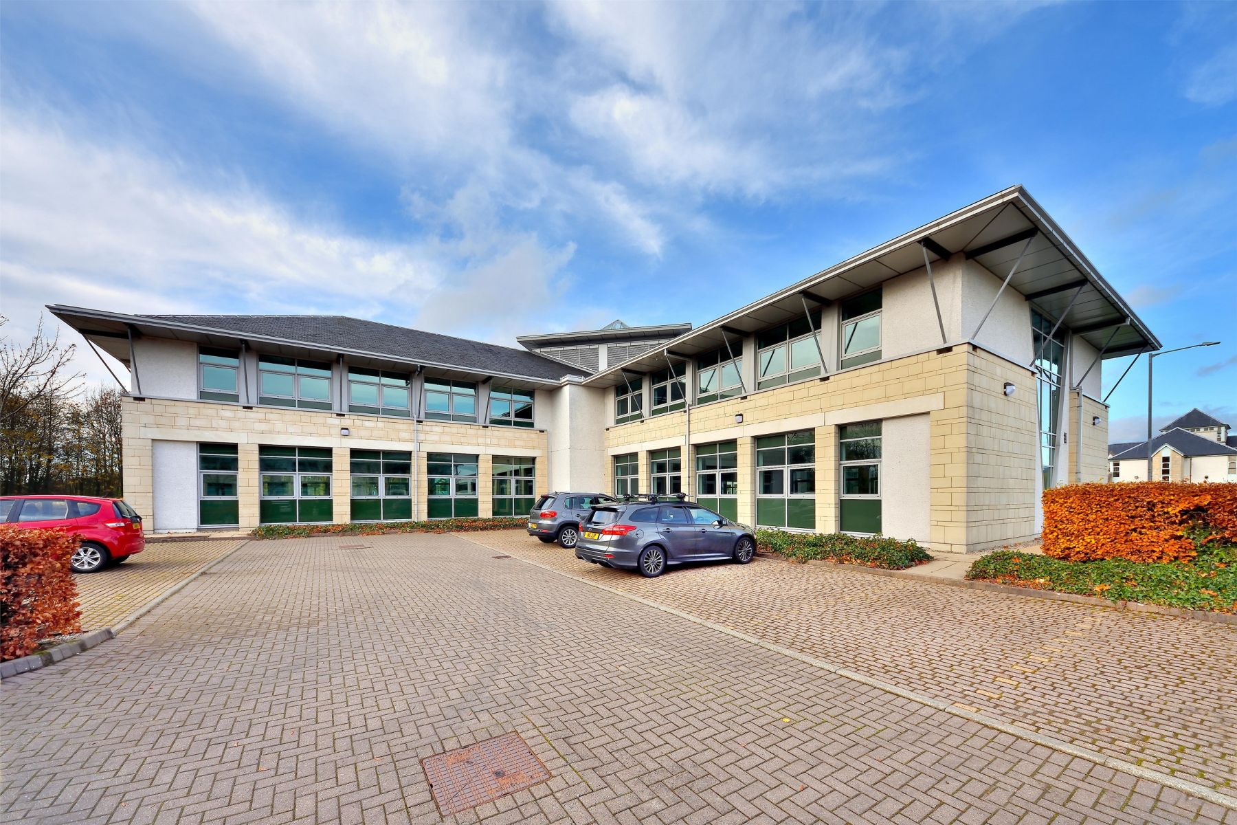 Ryden Completes the Sale of a Large Office Building in Stirling Image