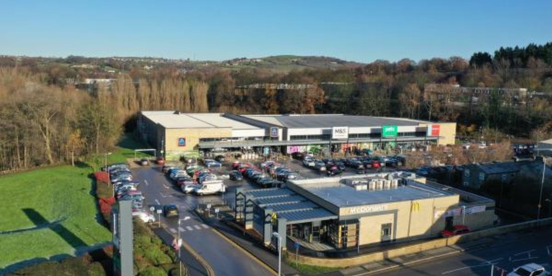 FPG (UK) LTD Acquires Gallagher Retail Park in Huddersfield, for £10.625m Image
