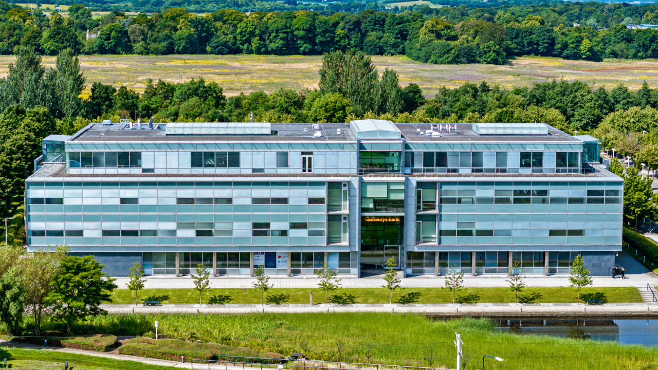 3 Lochside Place Image